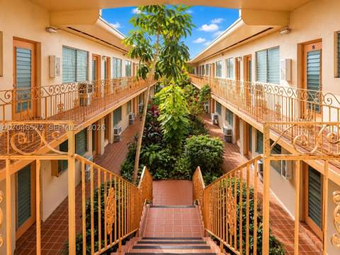 1050 Pennsylvania Ave 12-A, Miami Beach FL - photo 8 of 11