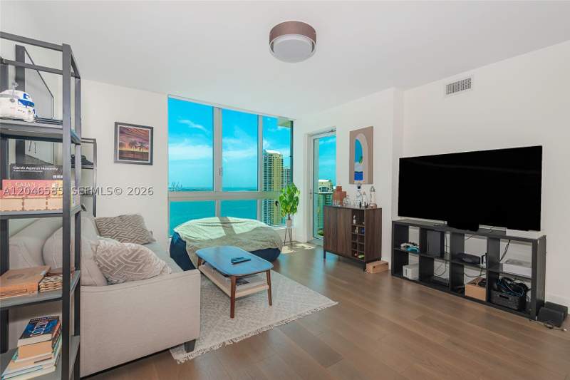 2 bedroom Condominium at 300 S Biscayne Blvd T-2612, Met 1 Condo, Miami — photo 4