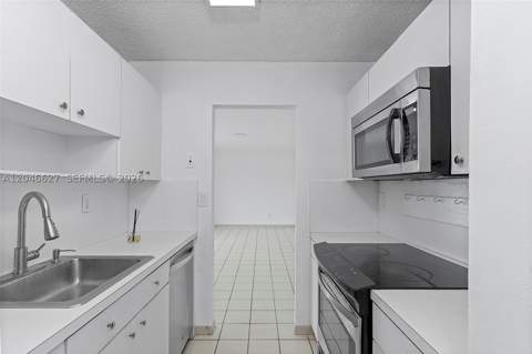10112 SW 23rd St, Miami FL - photo 18 of 32