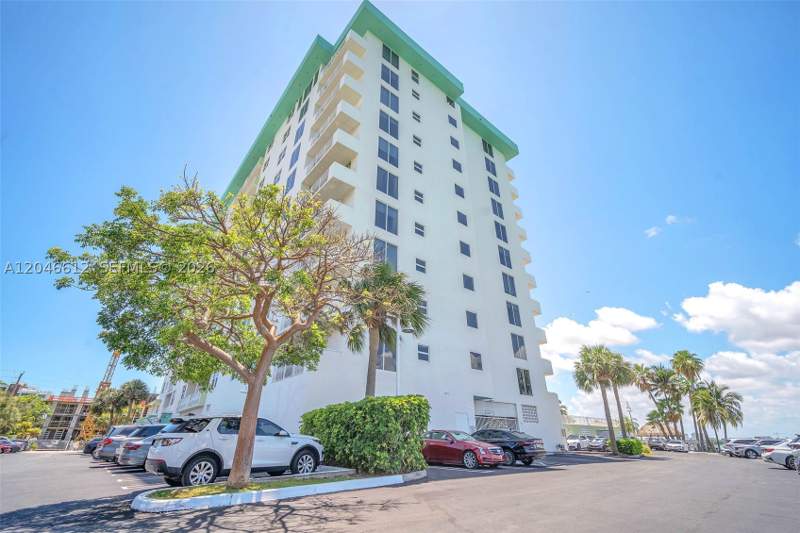 1 bedroom Condominium at 10350 W Bay Harbor Dr 8F, Island Pointe Condominium, Bay Harbor Islands — photo 2