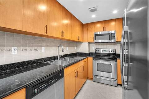 10350 W Bay Harbor Dr 8F, Bay Harbor Islands FL - photo 9 of 26