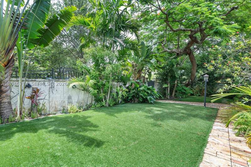 3 bedroom SingleFamilyResidence at 8276 E Dixie Hwy, Shorecrest, Miami — photo 2
