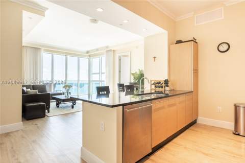 950 Brickell Bay Dr 5011, Miami FL - photo 10 of 23