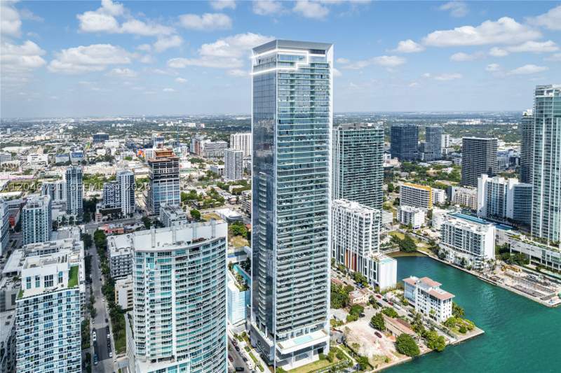 5 bedroom Condominium at 700 NE 26th Ter Ph-02, Escottonia Park, Miami — photo 5
