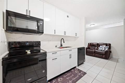 7817 W 36th Ave 101, Hialeah FL - photo 6 of 28