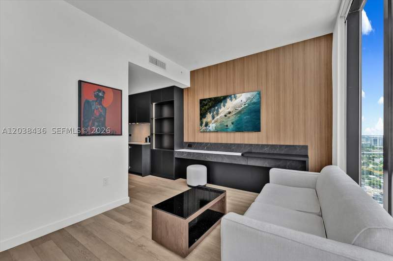 0 bedroom Condominium at 20 NE 11th St 3105, E11even Club Hotel & Resid, Miami — photo 4