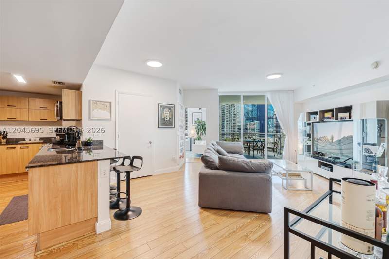 2 bedroom Condominium at 350 S Miami Ave 2104, Wind Condo, Miami — photo 4
