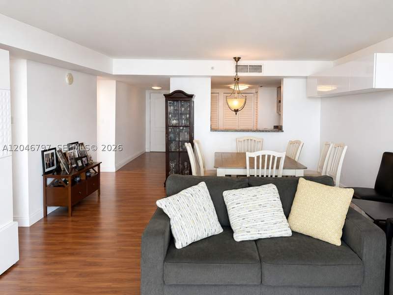 2 bedroom Condominium at 2101 Brickell Ave 1501, Skyline On Brickell Condo, Miami — photo 3