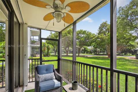 3401 N Country Club Dr 109, Aventura FL - photo 14 of 34