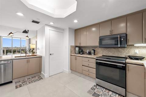 9595 Collins Ave N10F, Surfside FL - photo 15 of 49