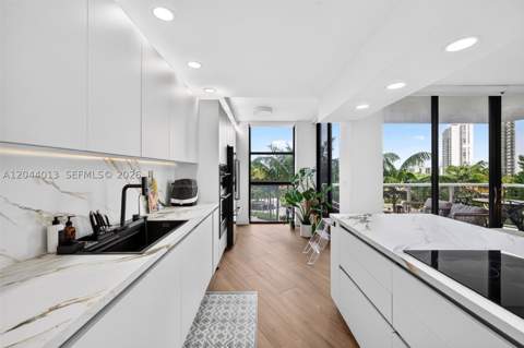20281 E Country Club Dr 407, Aventura FL - photo 16 of 96