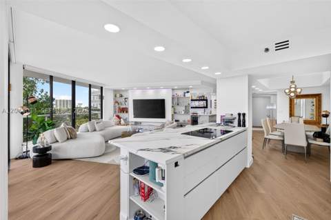 20281 E Country Club Dr 407, Aventura FL - photo 20 of 96