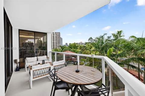 20281 E Country Club Dr 407, Aventura FL - photo 22 of 96