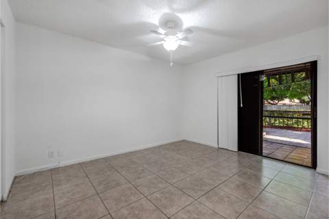 1013 NW 53rd Street, Deerfield Beach FL - photo 19 of 54