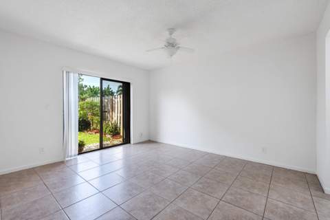 1013 NW 53rd Street, Deerfield Beach FL - photo 23 of 54