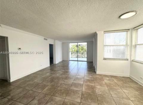 3660 NE 166th St 315, North Miami Beach FL - photo 7 of 16