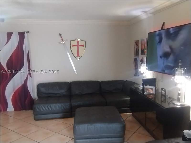 2 bedroom Townhouse at 7005 W 15th Ave, Lake Orleans, Hialeah — photo 2