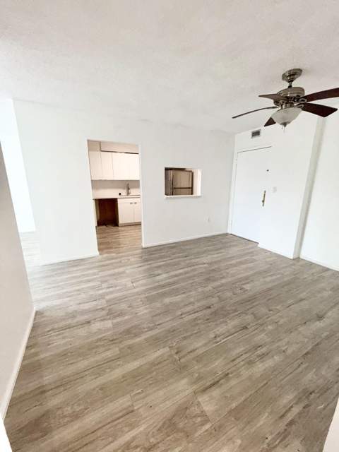 12500 NE 15th Avenue 516, North Miami FL - photo 14 of 26
