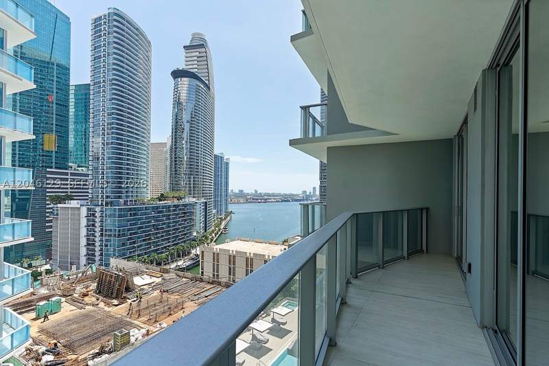 1 bedroom Condominium at 77 SE 5th St. 1905, Brickell Point, Miami — photo 3