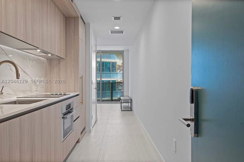 1 bedroom Condominium at 77 SE 5th St. 1905, Brickell Point, Miami — photo 4