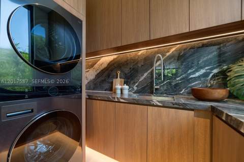 3045 N Bay Rd, Miami Beach FL - photo 12 of 47