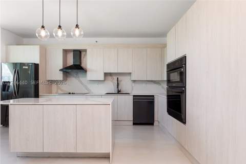 300 S Pointe Dr 907, Miami Beach FL - photo 17 of 82