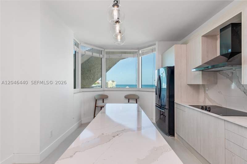 1 bedroom Condominium at 300 S Pointe Dr 907, Portofino Tower Condo, Miami Beach — photo 3