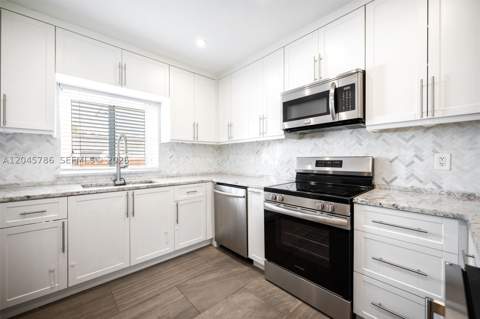 4355 SW 2nd St, Miami FL - photo 8 of 27