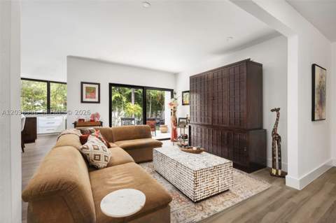 3303 Halissee St, Coconut Grove FL - photo 17 of 37