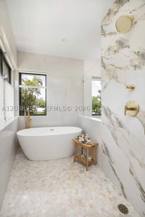 3303 Halissee St, Coconut Grove FL - photo 8 of 37