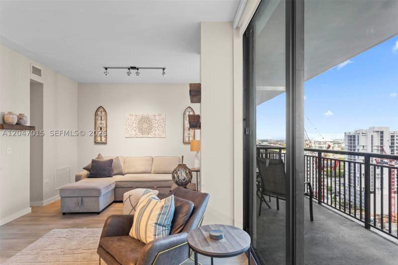 1 bedroom Condominium at 999 SW 1st Ave 2015, Nine At Mary Brickell Vil, Miami — photo 3