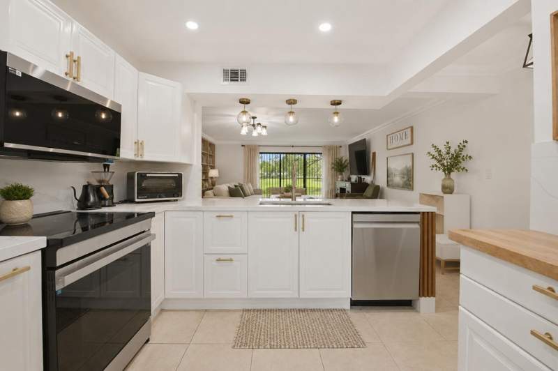 2 bedroom Condominium at 371 W Park Drive 1-17, Indian Summer Vilg Condo P, Miami — photo 3