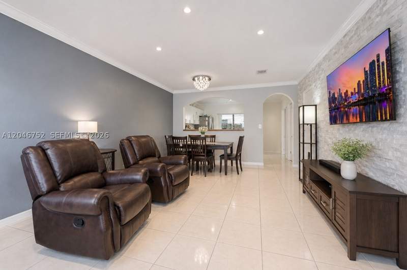 3 bedroom Condominium at 3539 W 76th St 6, Villas Canarias Condo, Hialeah — photo 2