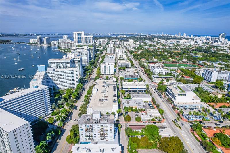 2 bedroom Condominium at 899 West Ave 3M, Baycourt Towers Condo, Miami Beach — photo 2