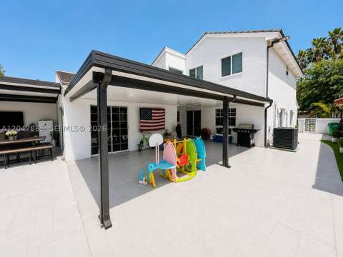 17324 NW 63rd Ave, Hialeah FL - photo 22 of 35