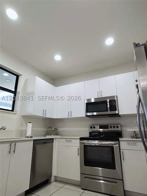 23013 SW 128th Pl, Miami FL - photo 8 of 31