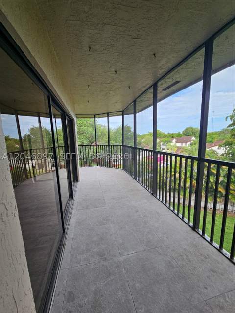 461 Ives Dairy Rd 406-2, Miami FL - photo 14 of 17