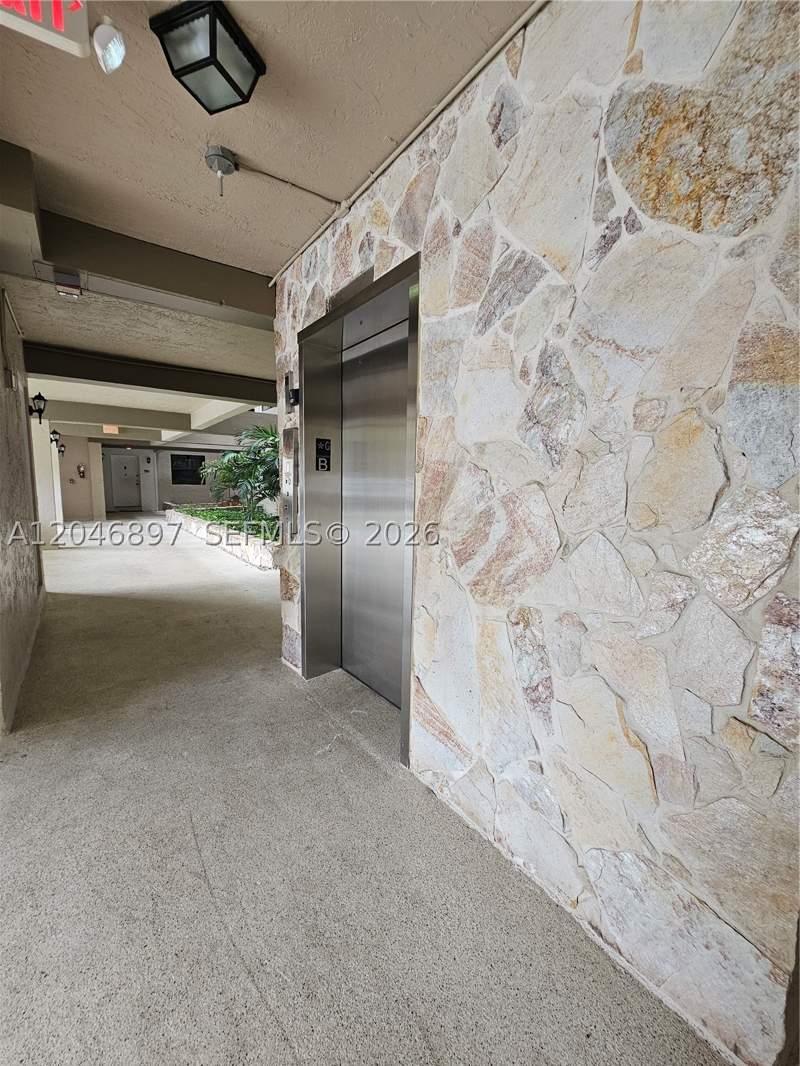 2 bedroom Condominium at 461 Ives Dairy Rd 406-2, Summertree Vilg Calif Cl, Miami — photo 3