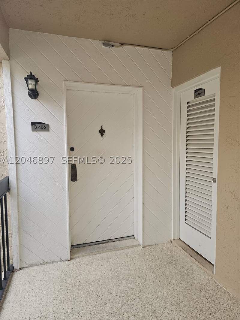 2 bedroom Condominium at 461 Ives Dairy Rd 406-2, Summertree Vilg Calif Cl, Miami — photo 4