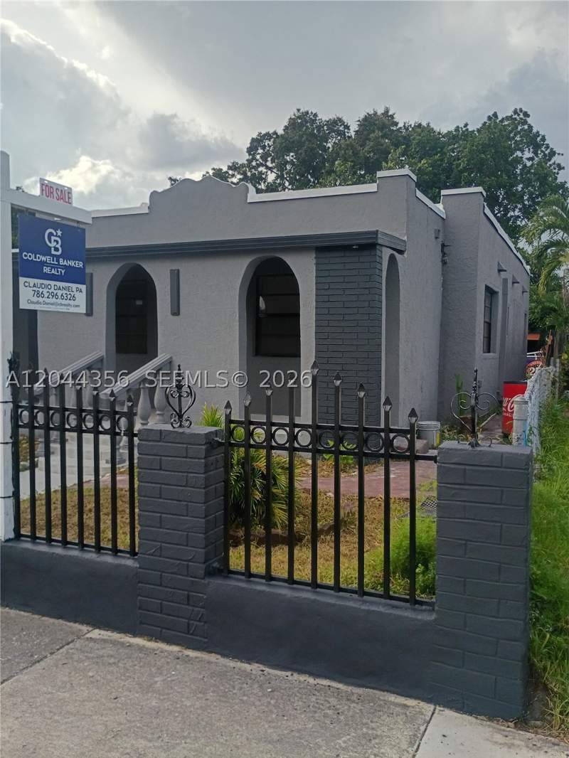 3 bedroom SingleFamilyResidence at 1853 NW 47th St, 17TH AVE MANOR, Miami — photo 2