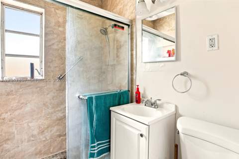 790 E 6th Pl, Hialeah FL - photo 9 of 14