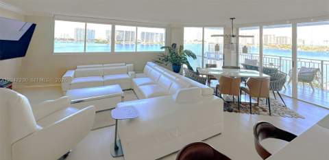 18000 N Bay Rd 603, Sunny Isles Beach FL - photo 6 of 30
