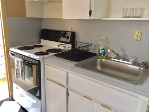 802 Euclid Ave 201, Miami Beach FL - photo 9 of 13