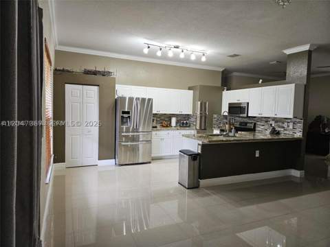 2635 SE 4th Pl, Homestead FL - photo 13 of 27