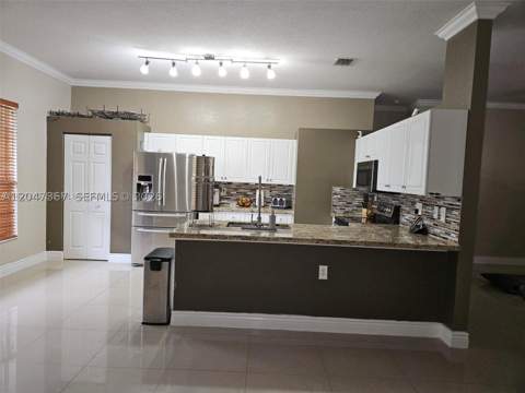 2635 SE 4th Pl, Homestead FL - photo 14 of 27