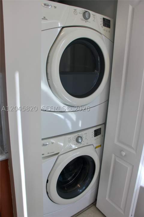 2501 Douglas Rd 304, Miami FL - photo 21 of 36