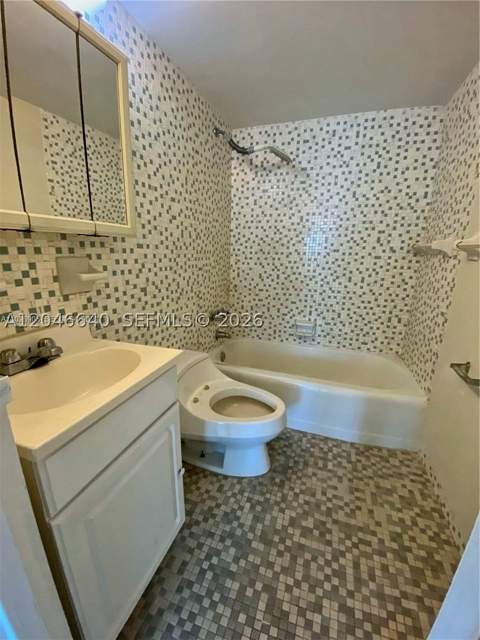 7545 E Treasure Dr 3I, North Bay Village FL - photo 7 of 16
