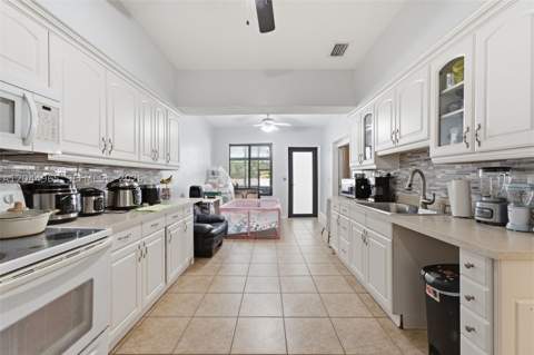 1421-1419 SW 76 ct, Miami FL - photo 15 of 47