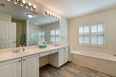 7004 SE Twin Oaks Circle, Stuart FL - photo 23 of 38