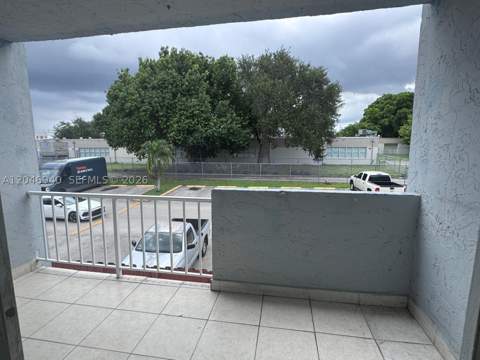 1725 W 60th St F222, Hialeah FL - photo 12 of 24